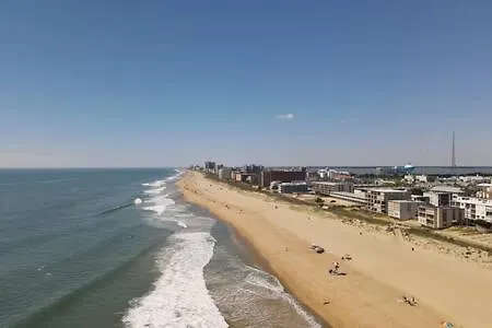 Modern 3-br Ocean Block Walk To The Apartment Ocean Stadt