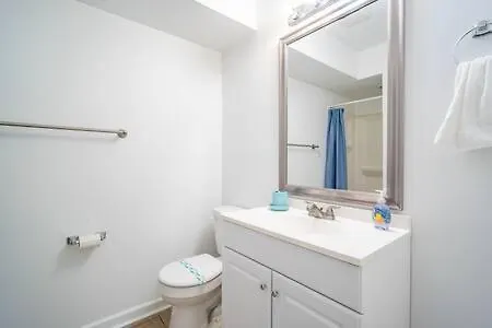 Apartment Modern 3-br Ocean Block Walk To The *